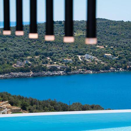Pantea Luxury Villa วาซีลีกี ภายนอก รูปภาพ