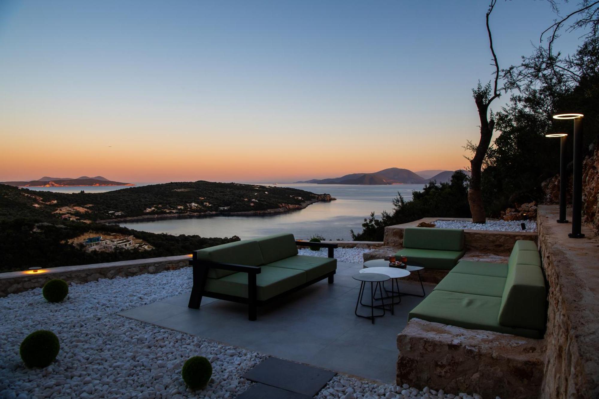 Pantea Luxury Villa วาซีลีกี ภายนอก รูปภาพ