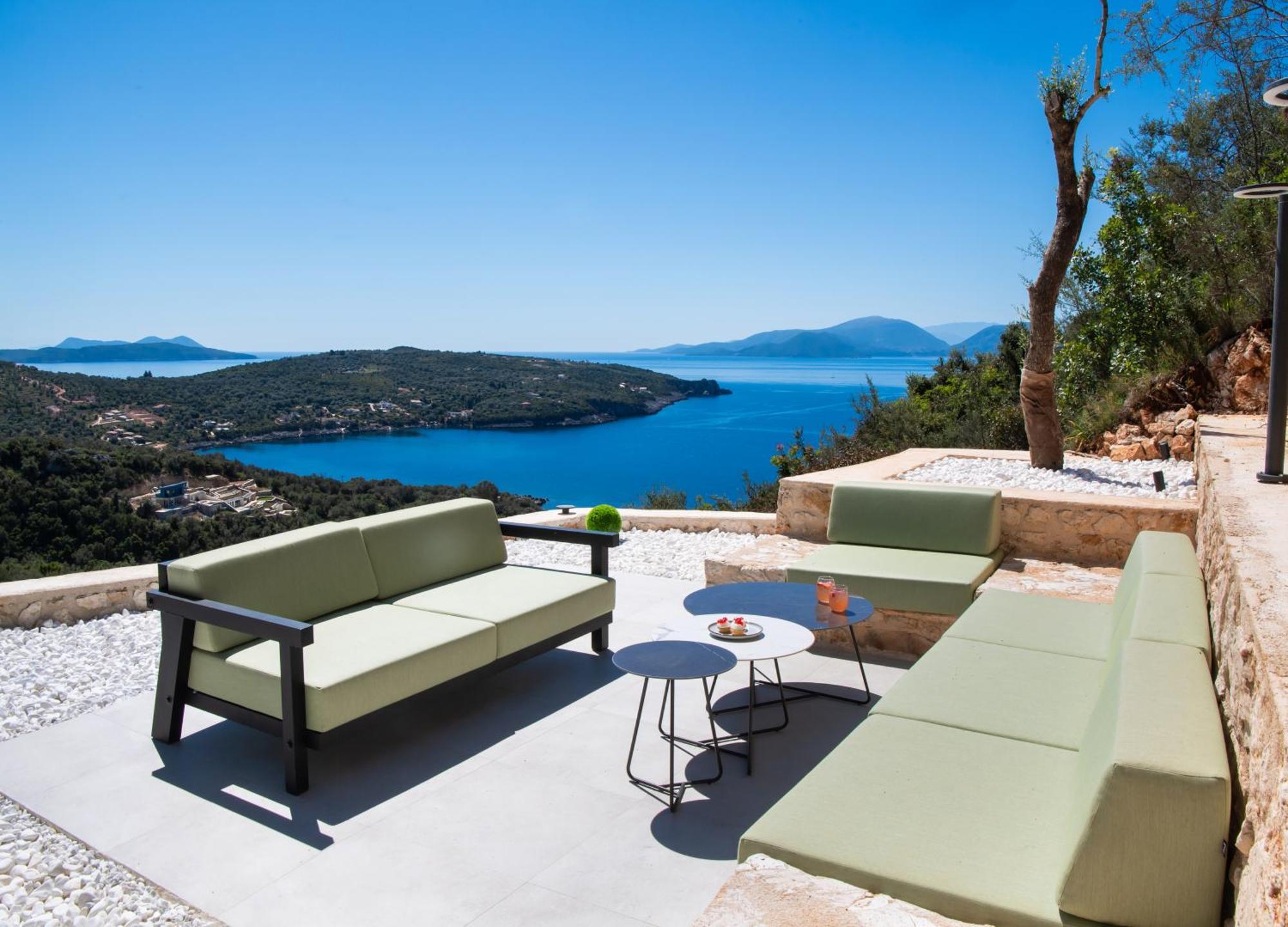 Pantea Luxury Villa วาซีลีกี ภายนอก รูปภาพ