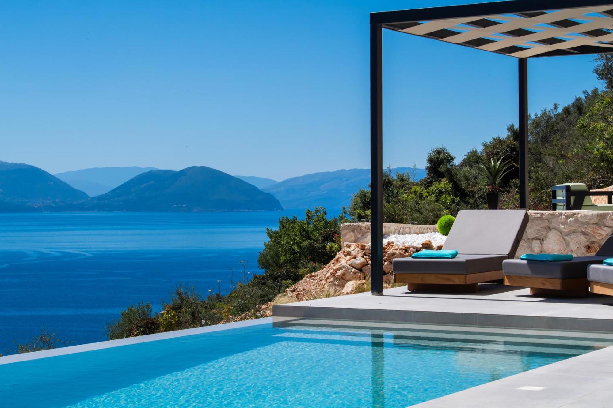Pantea Luxury Villa วาซีลีกี ภายนอก รูปภาพ