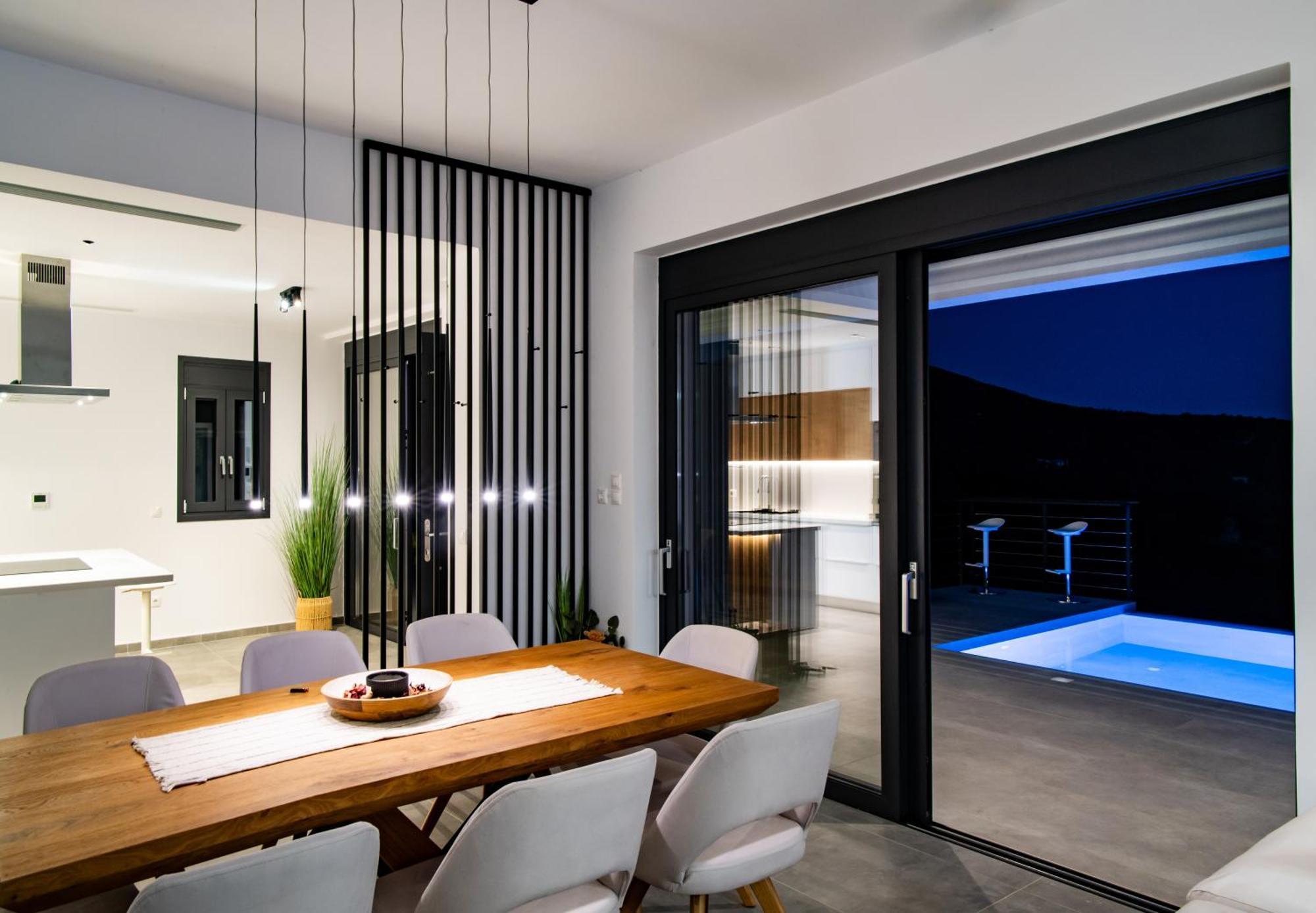 Pantea Luxury Villa วาซีลีกี ภายนอก รูปภาพ