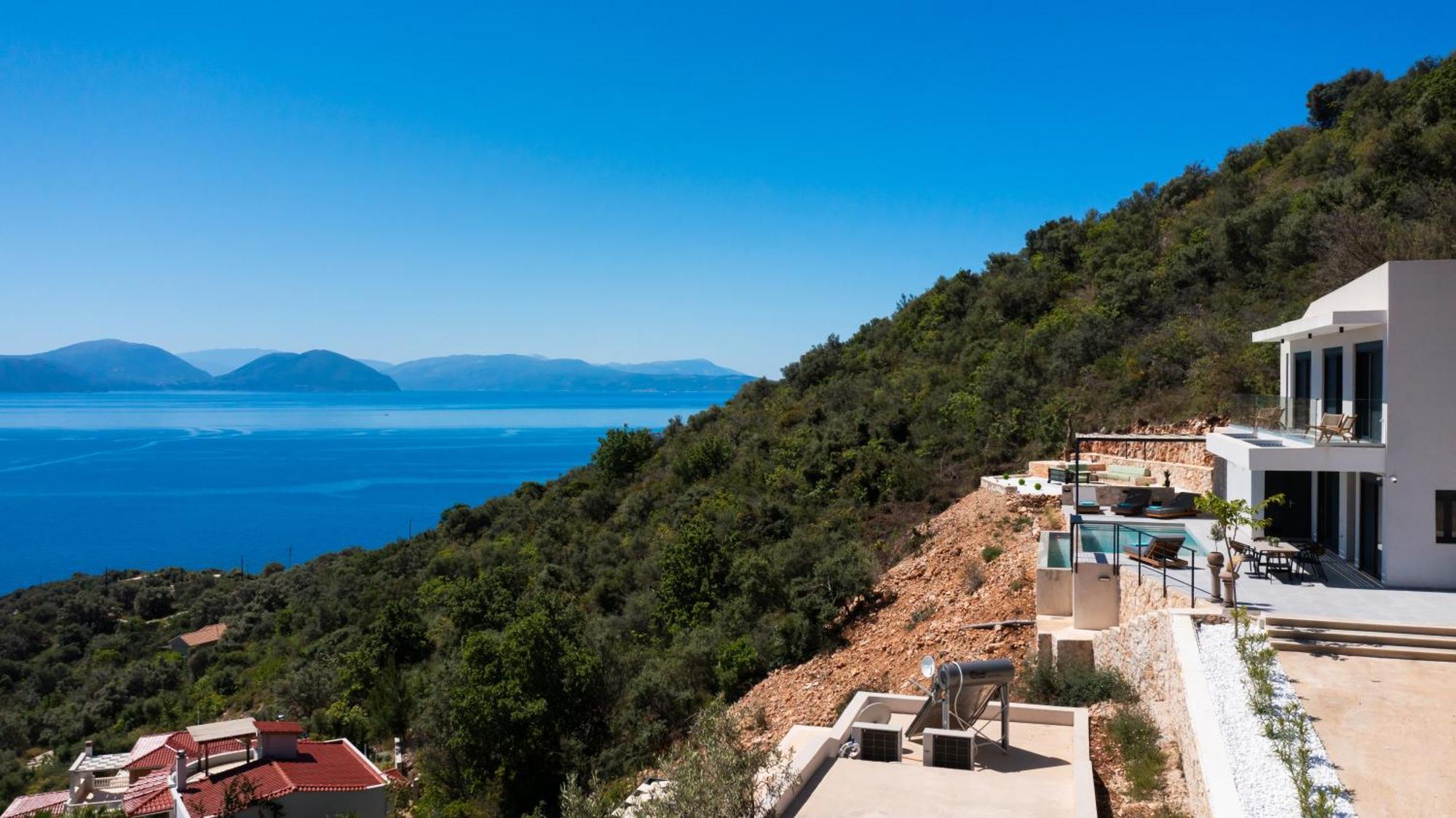 Pantea Luxury Villa วาซีลีกี ภายนอก รูปภาพ
